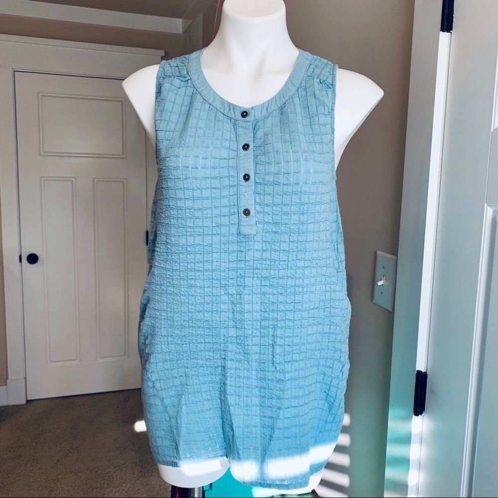 Sundance Light Blue Textured Sleeveless Tank Top